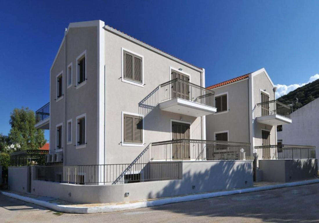 G.Living 365 Apartment Agia Efimia Exterior foto